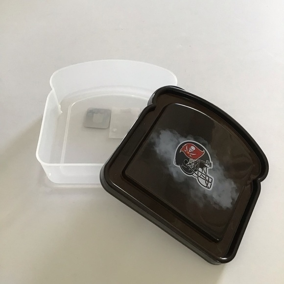 Tampa Bay Bucs Buccaneers NFL Football Helmet Magnet & Sandwich Keeper NEW - Picture 15 of 16